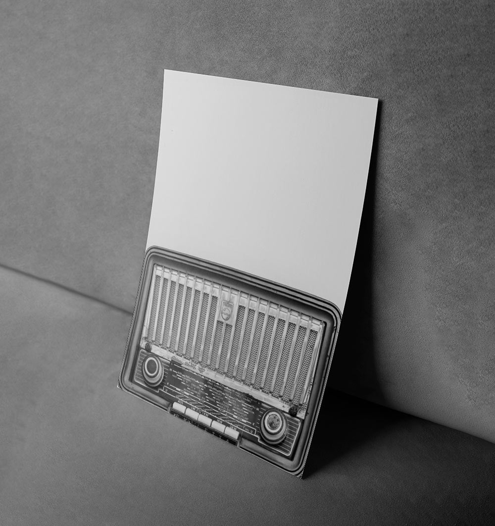 Retro Vibes: Vinyl and Radio Canvas Art Set for Bedroom Decor